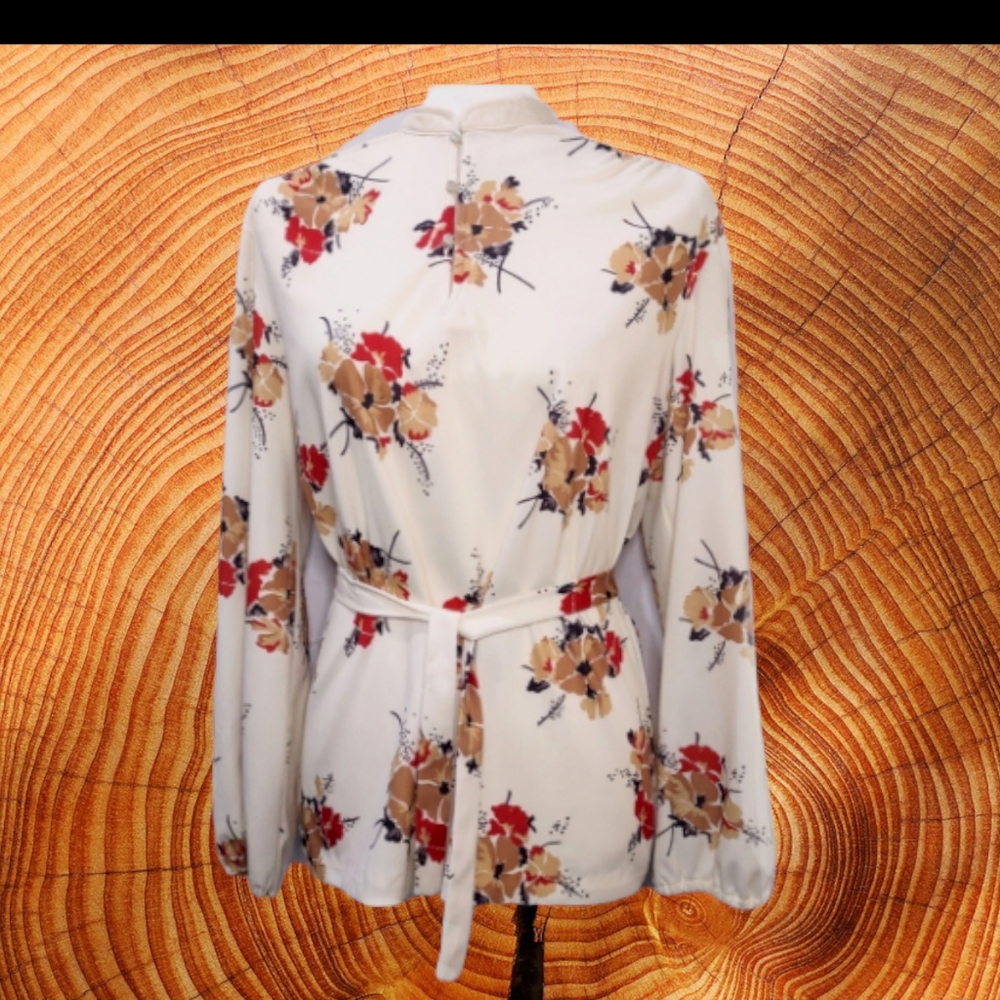 🎉HOST PICK🎉🎉Vintage 70s Long Sleeve Cream Floral Popover Top Size Medium 8
